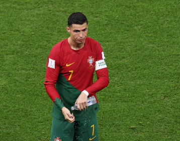 Kết Thúc Mãn Mãn! Tại Sao CR7 Vẫn Tỏa Sáng Rực Rỡ Ở Vòng Đấu Cuối Cùng?!